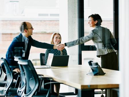 GlobalBrokers_Hero-BG-Mobile